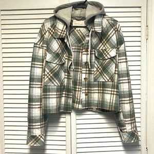 Aeropostale cropped flannel